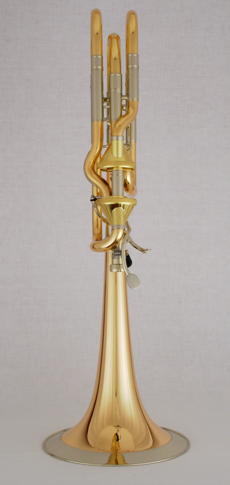 Ebass trombone with F and D/Dbattachment, axialvalves